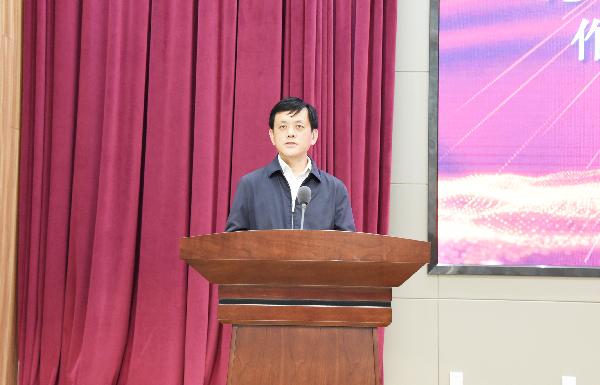 刘奇凡.jpg 刘奇凡.jpg